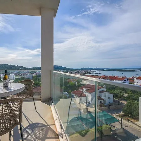 Tramontana 2 * Murter